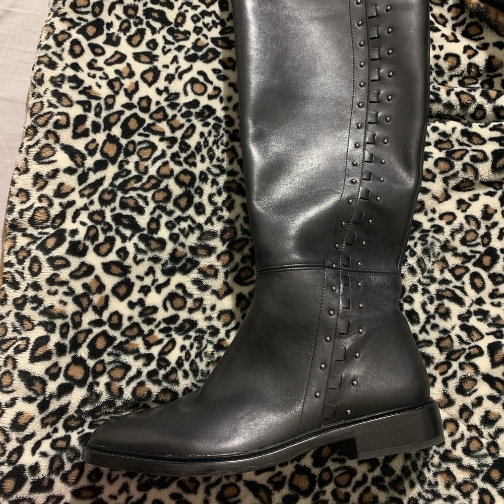 Boots - Picture 2 of 4